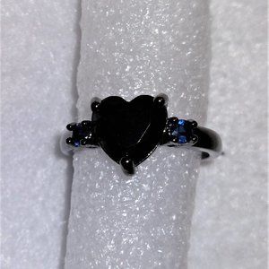 Brand New Exquisite Silver Plated Cubic Zirconia Heart Black/Blue Ring - Size 8